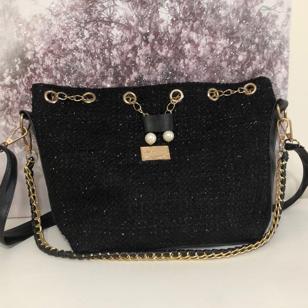 Strap medium size purse